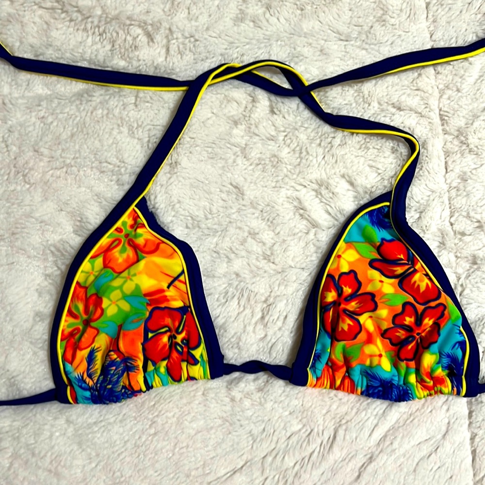 Aqua culture bikini top, size small